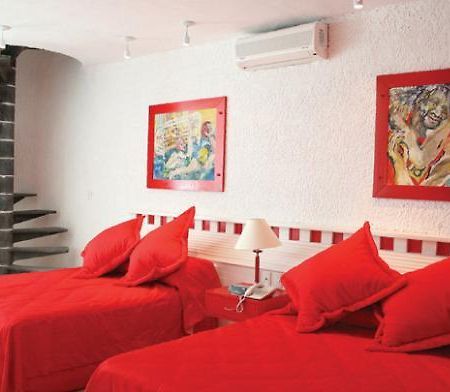 Montroi Hotel Colima Bilik gambar